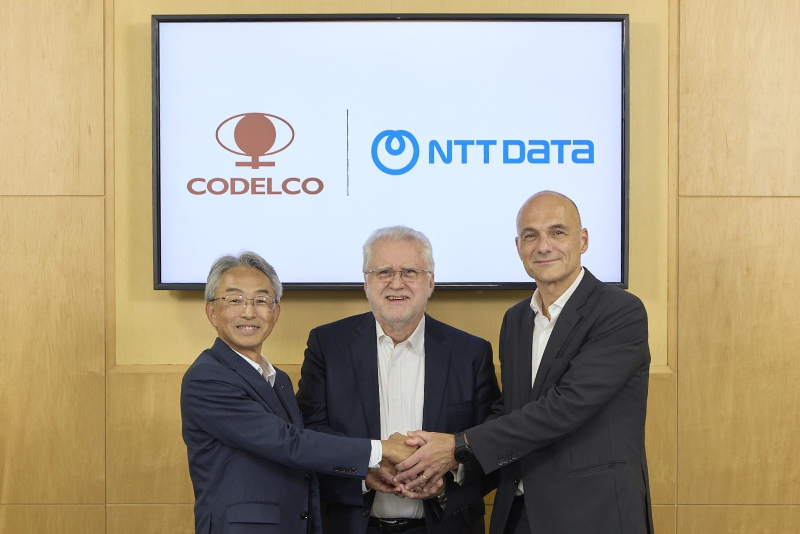 Codelco y NTT DATA formalizan alianza estratégica en Tokio para escalar ...
