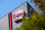 TSMC enfrenta desafíos por los aranceles estadounidenses, pero mantiene una alta demanda en inteligencia artificial