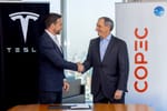 Copec y Tesla sellan alianza para fortalecer red de carga eléctrica en carreteras de Chile