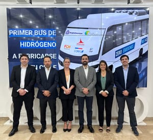 Innovación en movilidad sostenible: Chile lidera con el primer bus a hidrógeno fabricado localmente