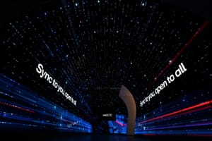 LG recibe visitantes en su  Zona webOS con numerosas pantallas OLED en CES 2024
