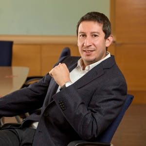 Tecnología con propósito: interoperabilidad e IA para una atención más humana, por Raúl González de InterSystems
