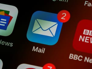 En Chile se registran más de 4.000 correos maliciosos a diario: ¿Qué buscan los ciberdelincuentes?