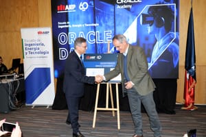 AIEP y Oracle firman convenio que permitirá entregar más de 10 mil becas tecnológicas en Chile