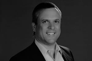 Chile necesita una ley de IA con base tecnológica, por Francisco Basoalto, director general de Equinix Chile