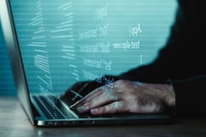 Kaspersky descubre el troyano Efimer, que ataca organizaciones mediante phishing con amenazas legales