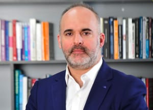 Tres ilusiones que sabotean el cambio organizacional en las empresas, por Alé Baza, Socio de PGX