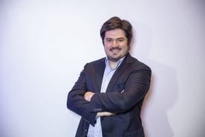 El nuevo prefijo, la nueva primera impresión, por Julio Farías, Cofundador de Zerviz