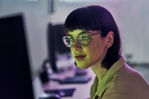 Alertan sobre el aumento de extorsiones y ataques en la nube impulsados por IA