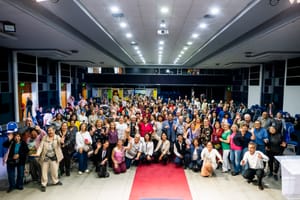 Entel lanza segunda versión del Fondo 55+ con $ 360 millones para acortar la brecha digital en adultos mayores