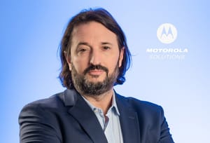 Estadios seguros en América Latina: Protección dentro y fuera de la cancha, por Ulises Gómez de Motorola Solutions