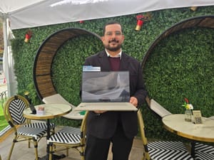 ASUS lanza en Chile la Zenbook A16 de 1.2kg con más de 21 horas de batería