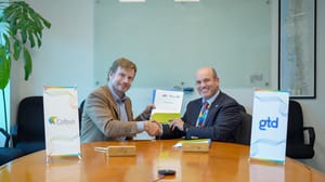 Gtd y Colbún sellan alianza estratégica para abastecer con energía 100% renovable a infraestructura tecnológica crítica