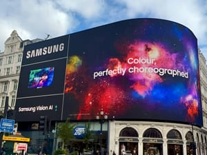 Samsung activa campaña global para Micro RGB en pantallas exteriores icónicas