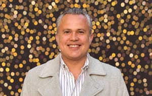 Más acceso, menos barreras: El libro digital ya no es futuro, por Ariel Jeria Gerente general de Rompecabeza