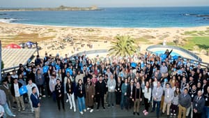 Entel participa en ICARE Joven conectando a jóvenes de todas las regiones con el mundo empresarial