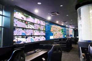Samsung The Wall centraliza información en centros de control urbano y de NASCAR