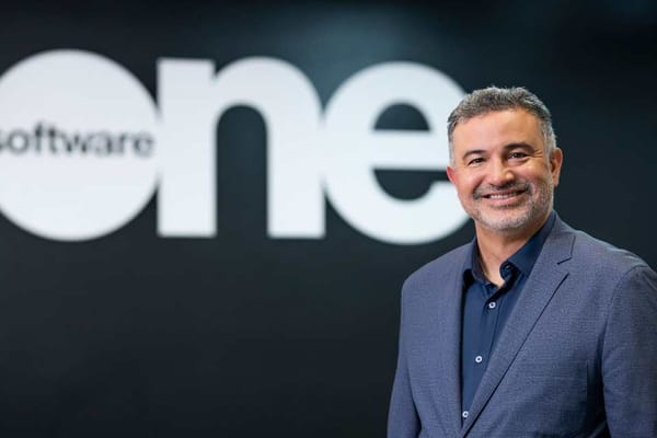 Hombre y máquina... la sinergia necesaria para la transformación digital en Chile por Rafael Burgos de SoftwareOne