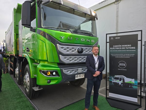 Yutong presenta en Expomin su camión tolva 100% eléctrico: “La electromovilidad ya es una solución concreta para la minería”