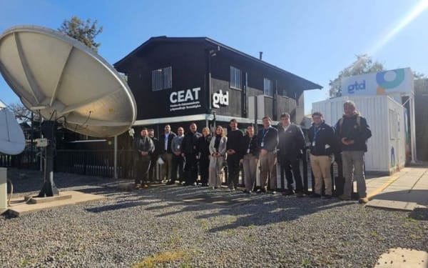 Fundación Grupo Educar TP visita centro de entrenamiento de Gtd para fortalecer su formación técnica