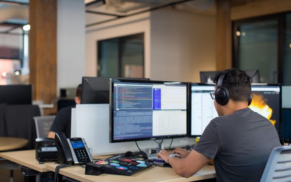 Red Hat recibe certificación internacional para un sistema de gestión de IA
