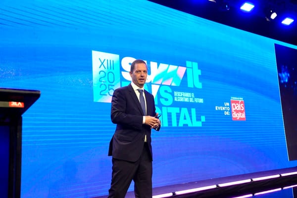 Desde el Summit País Digital 2025, Mundo planteó los desafíos para consolidar a Chile como hub digital