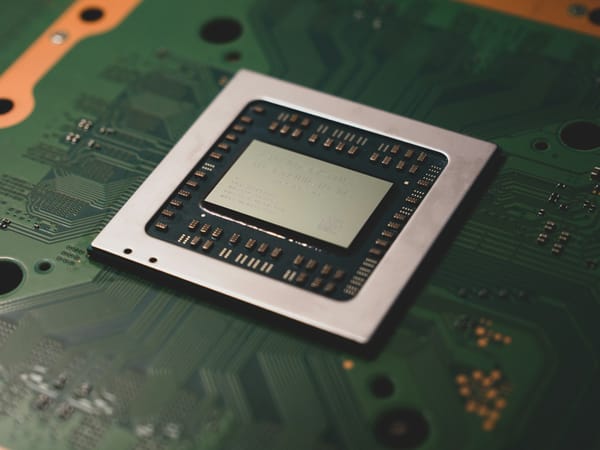 China adquirió USD 38.000 millones en equipos de chips, señala un informe reflejado por Reuters