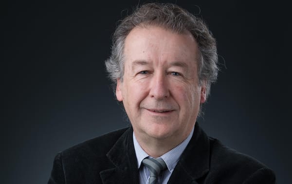 I+D, tan ausente como urgente, por Francisco Martínez Concha, decano de la Facultad de Ciencias Físicas y Matemáticas de la U. de Chile.