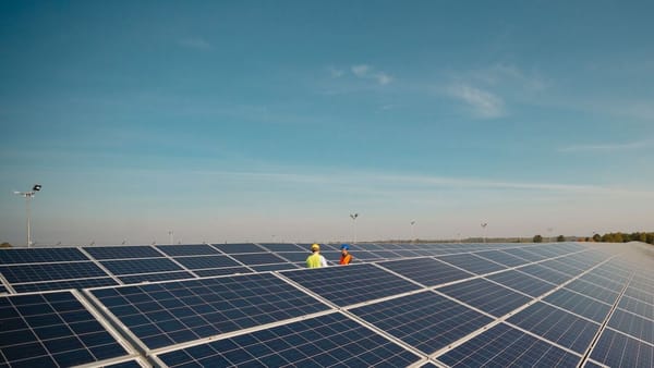 Amazon continua como uno de los lideres mundiales en energia libre de carbono