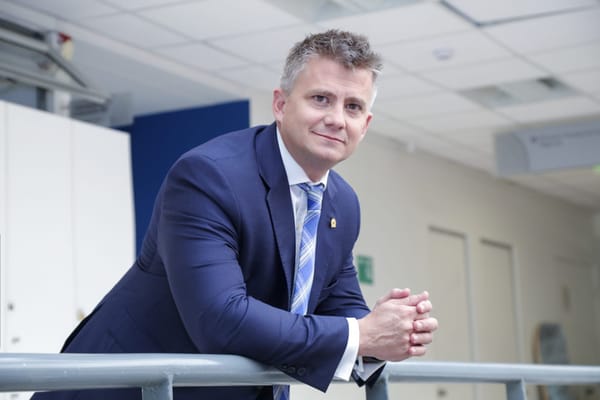 El mito de que el Estado “gana” con la bencina cara, por Alejandro Urzúa, Analista económico UNAB y OpenBBK