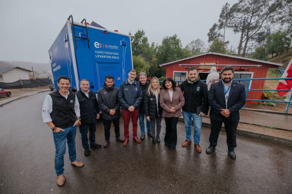 Entel apoya a Comunidades damnificadas por incendios en el Biobío con internet gratuito y computadores