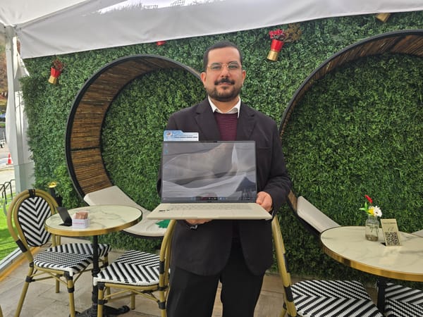 ASUS lanza en Chile la Zenbook A16 de 1.2kg con más de 21 horas de batería
