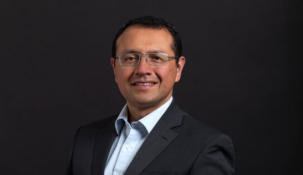 La IA a gran escala: Cómo están cambiando los centros de datos, por Hiram Monroy, Commercial Senior Manager para AMD en Latinoamérica Hispana.