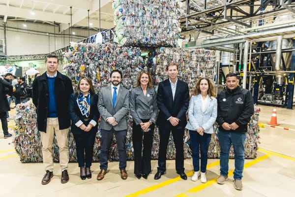 CCU y SOFOFA reúnen a autoridades, recicladores y empresas para impulsar la economía circular en Chile