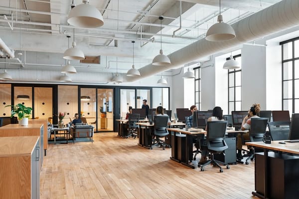 Oficinas "plug & play": La nueva alternativa que surge para las empresas en Chile