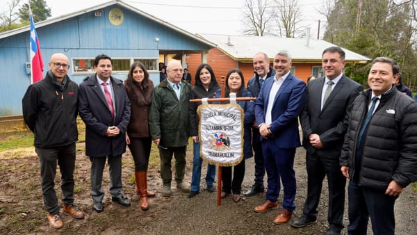 Claro Chile y Ministerio de Transportes y Telecomunicaciones inauguran 5G en escuela de Cholchol
