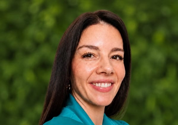 La IA democratizó el conocimiento. Ahora, hay que evaluar el criterio, por Francisca León, IT Talent Acquisition Lead de WiTI