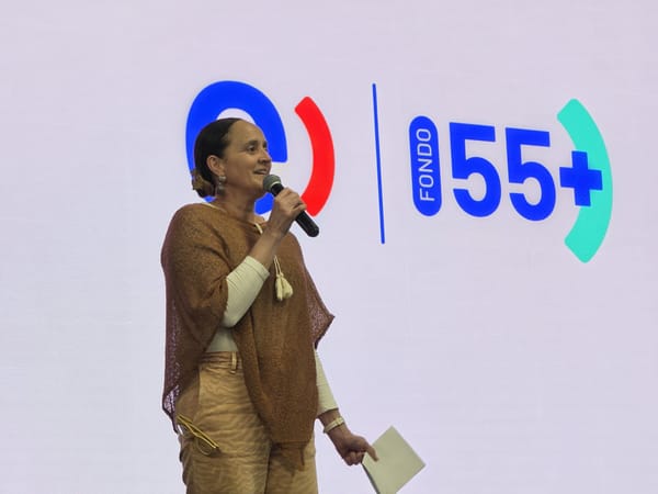 Entel gradúa a 200 personas mayores en la segunda versión del Fondo 55+