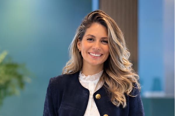 Ni nube ni on-premise: El futuro es híbrido y gobernado, por Lorena Sanhueza de SONDA